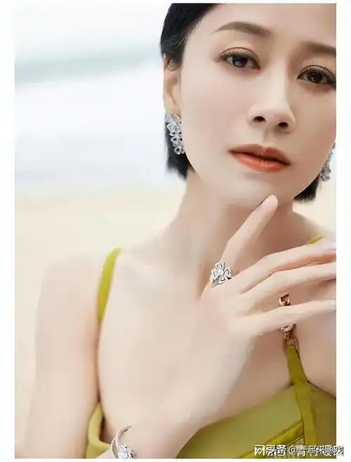 内衣女神倪虹洁火辣身材依旧婷美