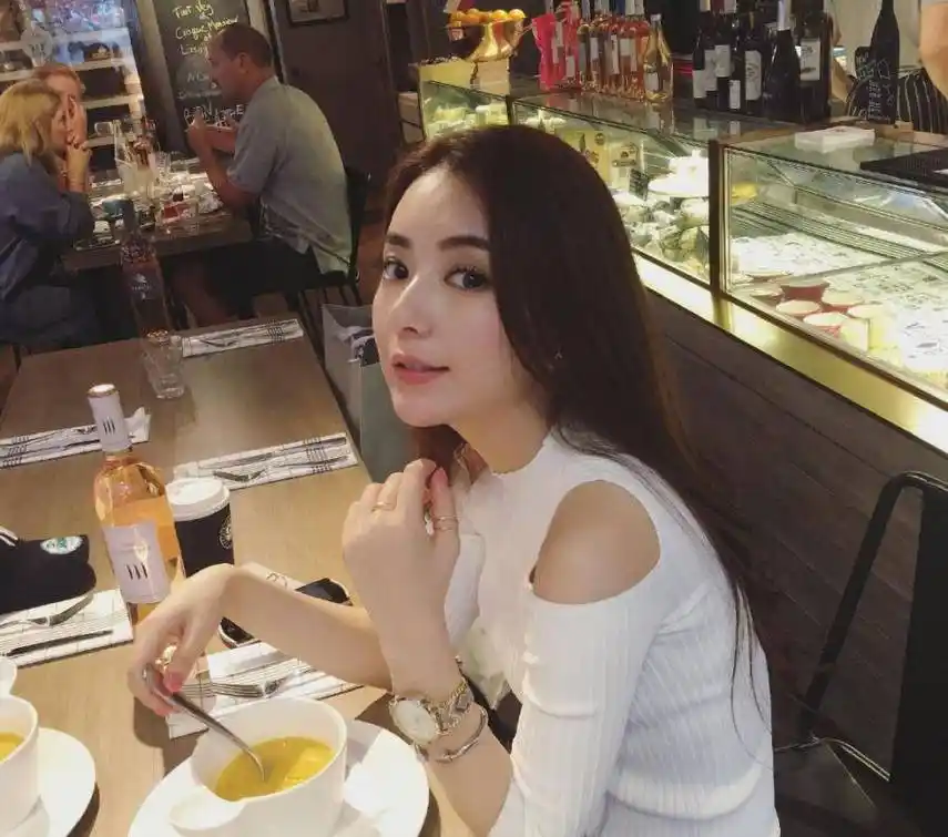 母凭子贵成天王嫂,郭富城放弃真白富美,最后娶了个假名媛_方媛_熊黛林