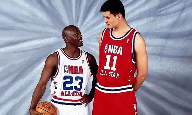 nba全明星总票数:姚明1551万,库里3566万,只有他超过6000万|科比