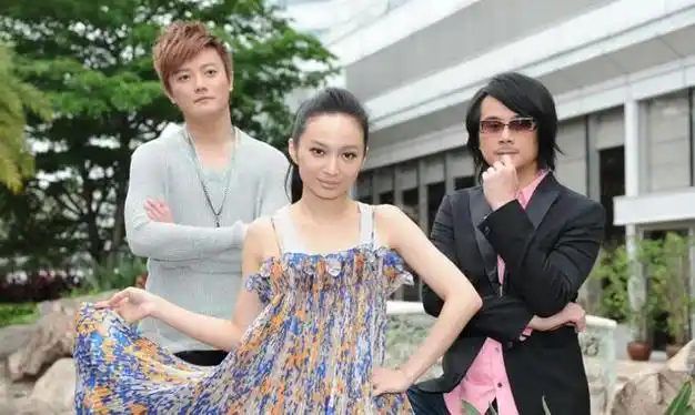 大新闻飞儿乐队阿沁小14岁老婆持毒被抓被抓时体重仅有26公斤