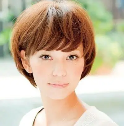 方脸适合的短发发型图片