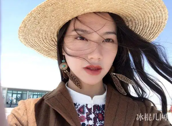 非诚勿扰陈艳梅个人资料微博迷人照客家女孩现任传媒公司视觉总监