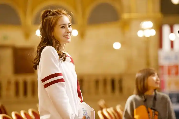 新一季《奔跑吧》angelababy暖心开跑 跑进联合国迎最难挑战