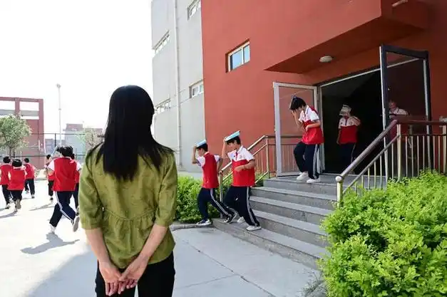 河北柏乡:防震演练进校园|河北省邢台市柏乡县槐阳中学|王光耀_网易