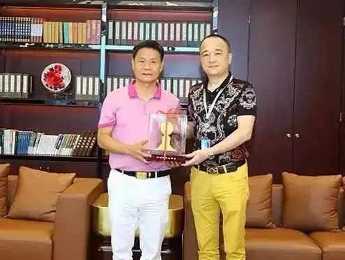 昔日李开复等大咖登门身家180亿普宁富豪旗下股票或终止上市