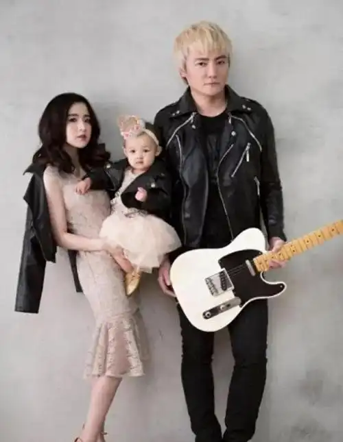 飞儿乐团阿沁老婆涉毒被抓阿沁紧急撇清关系毫不知情