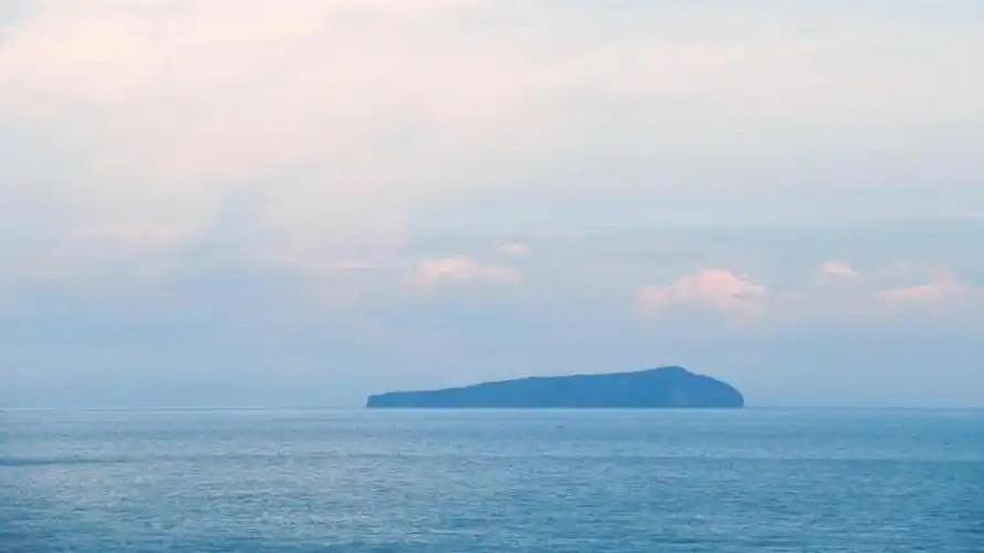 蔚蓝大海清爽迷人风景,高清壁纸,风景图片-回车桌面