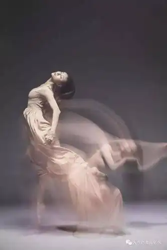 有一种美是舞蹈 有一种气质是舞者 有一种爱叫无舞不欢 有一位女神叫