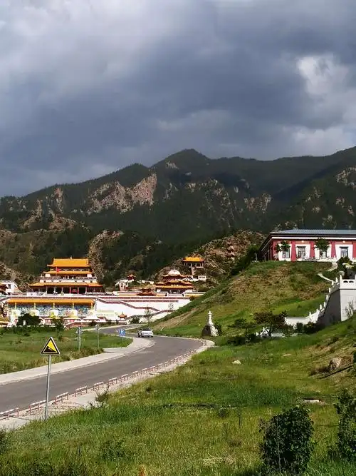 最美的风景在路上苍天般的阿拉善阿拉善左旗北寺(福音寺)骑游记