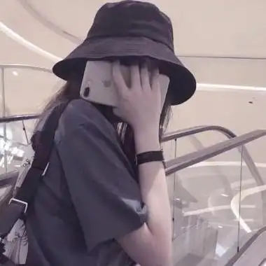 女生戴帽子超霸气头像00后拽拽的气质女生头像