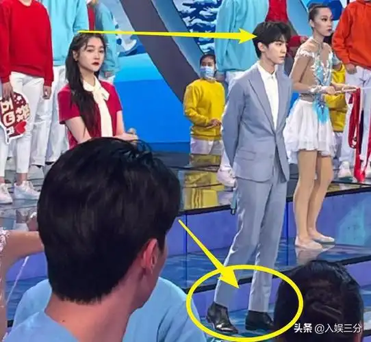 180王俊凯和关晓彤站一起身高差成焦点有无对身高撒谎很显然