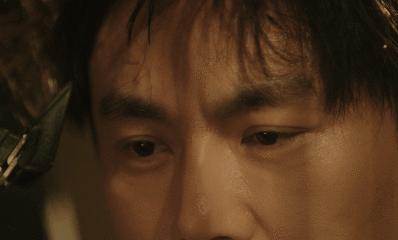 全程歪脖子睁不开眼45岁秦昊带来影帝教科书式演技