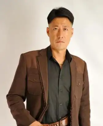 每个明星的感情生活都十分受到大家关注,今天小编给大家说的这位演员