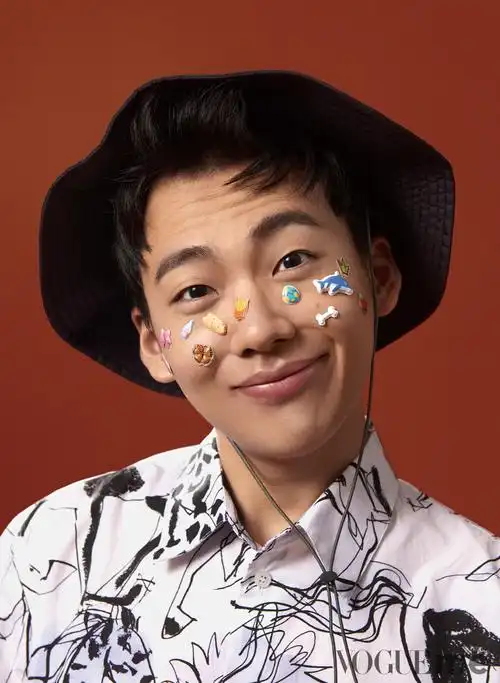 郭麒麟童趣俏皮写真图片 - tt98图片网