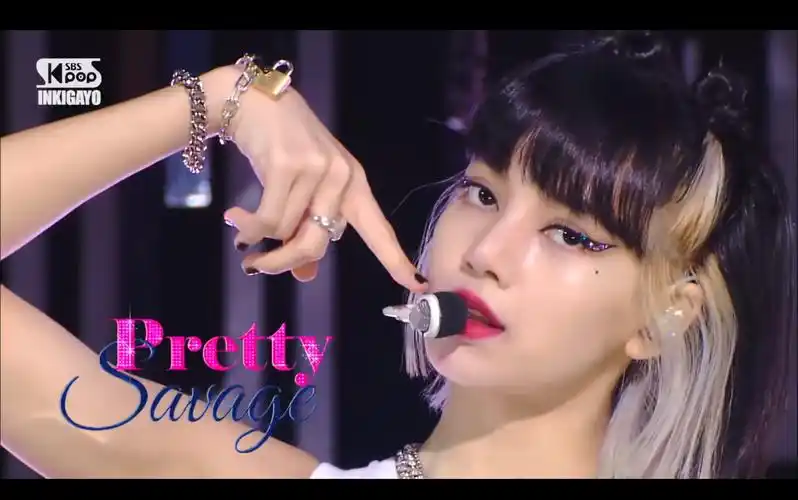 prettysavage刚开始以为是blackpinkprettysavagedemo释出bushiblink