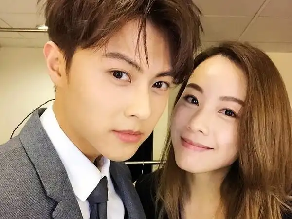 曝邓丽欣妈妈见王子 十分满意准女婿