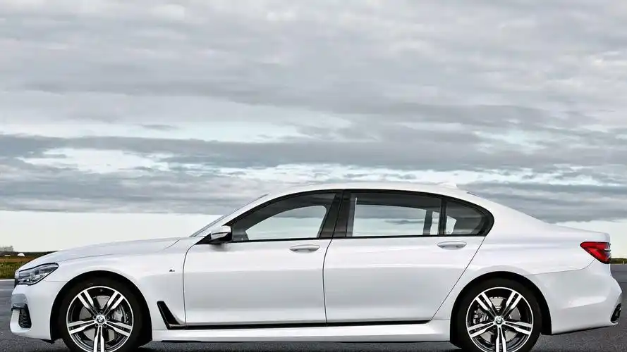 宝马汽车图片壁纸-宝马车图片大全大图 - 笔得汽车百科