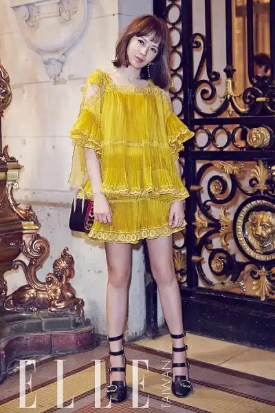 melody刘恭显女士巴黎时装周