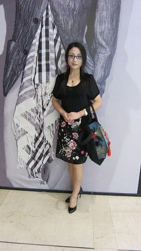 小蜗牛熟女830集100张照片精华帖看得出这个美熟妇已经48岁了吗熟女吧