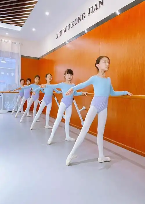 秀舞空间少儿芭蕾舞
