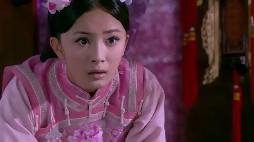 42011年《宫锁心玉》:讲述一个现代少女洛晴川,穿越到清朝,经历古代的