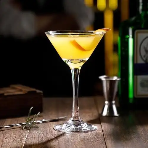 类别:鸡尾酒杯材质:玻璃货号:10043892973677商品产地:中国大陆商品