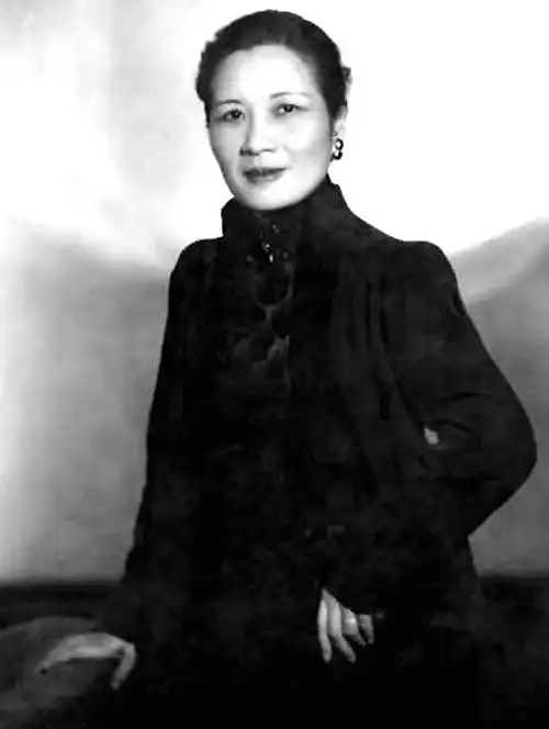 冰心眼中的蒋夫人