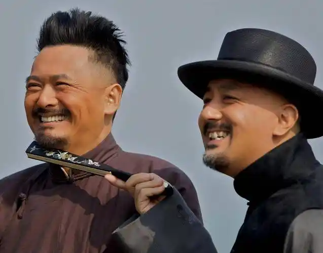 原创让子弹飞幕后冷知识姜文曾写信邀周润发拍床戏时清空全场