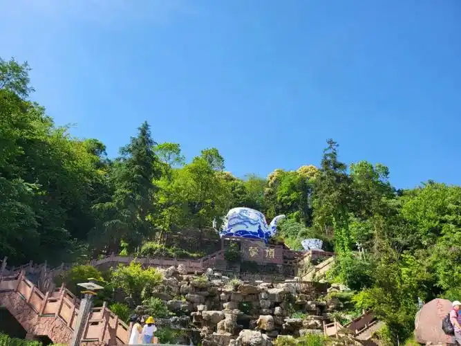 蒙顶山国家4a级景区,是四川省雅安市名山区最漂亮的景区之一