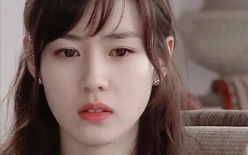 活动作品夏日香气孙艺珍的衣橱服饰大盘点