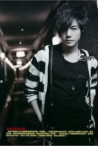 韩国帅哥金贤重640x960高清壁纸 iphone 4s图片下载