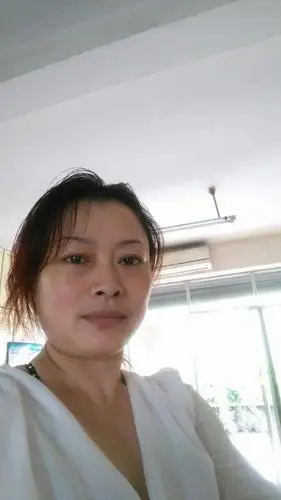 45岁离异女征婚照片(id:81296331)_四川自贡征婚交友_珍爱网