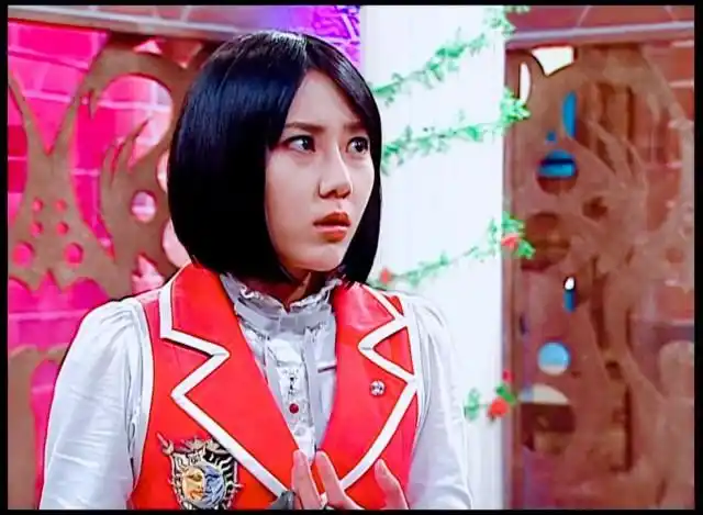 萌学园素材抱图关注