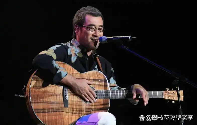 李宗盛说自己每天都在听罗刹海市,这痴迷程度  李宗盛在接受记者的