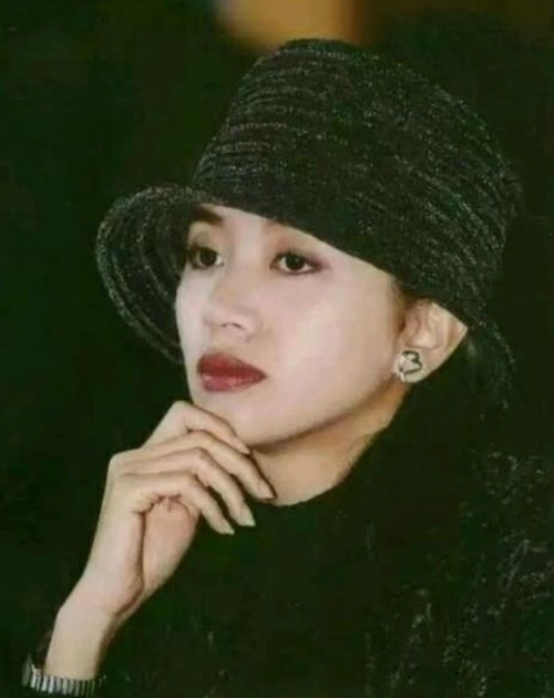 错过梅艳芳被曝私生子赵文卓娶牛小玲生3娃变身好爸爸