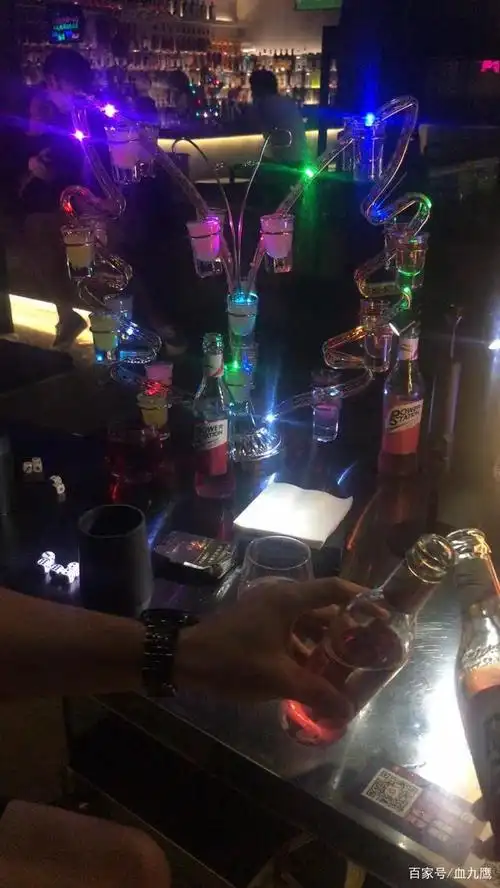 喝酒,我从未醉过,并非我酒量好,而是没有一个送我回家的人