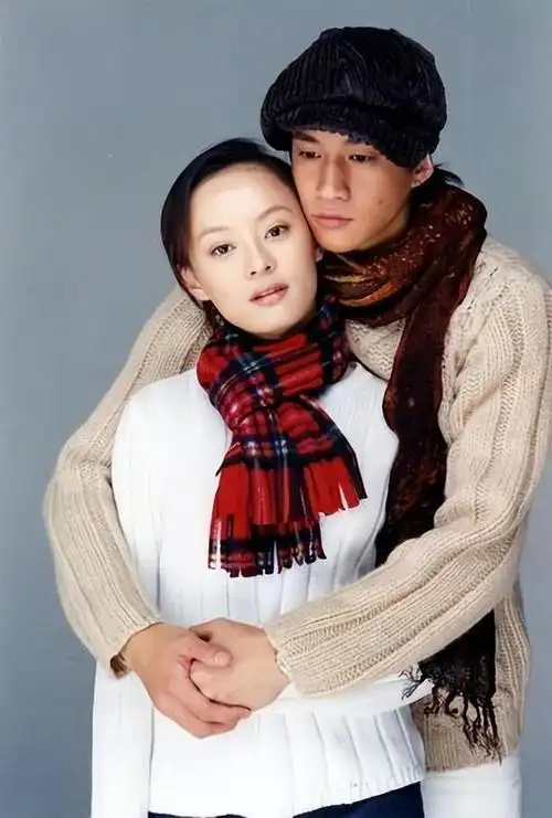 多年前,众多女孩儿心目中的男神何润东,曾三次向孙俪表白遭拒绝