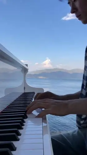 夜色钢琴赵海洋的秒拍视频