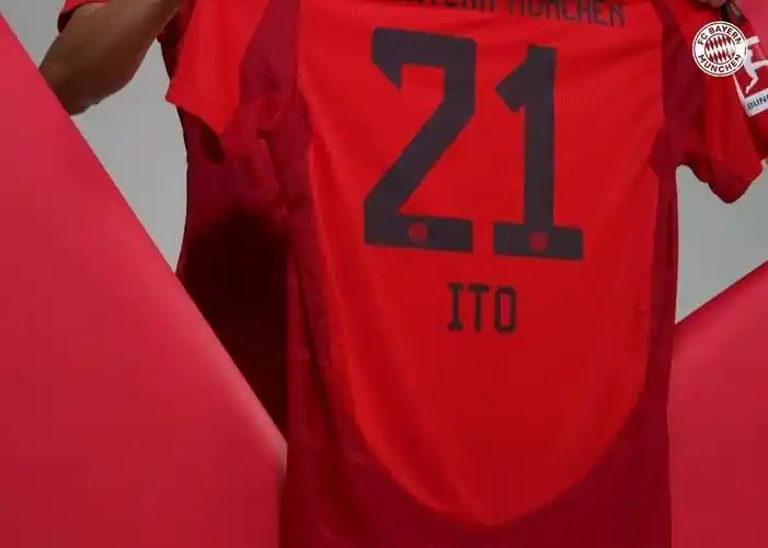 解锁新旅程!伊藤洋辉将身穿拜仁21号球衣