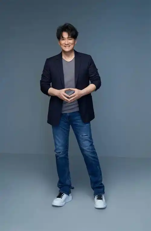 原创周华健自曝曾参加签名会追星金庸送他十个字乐歪