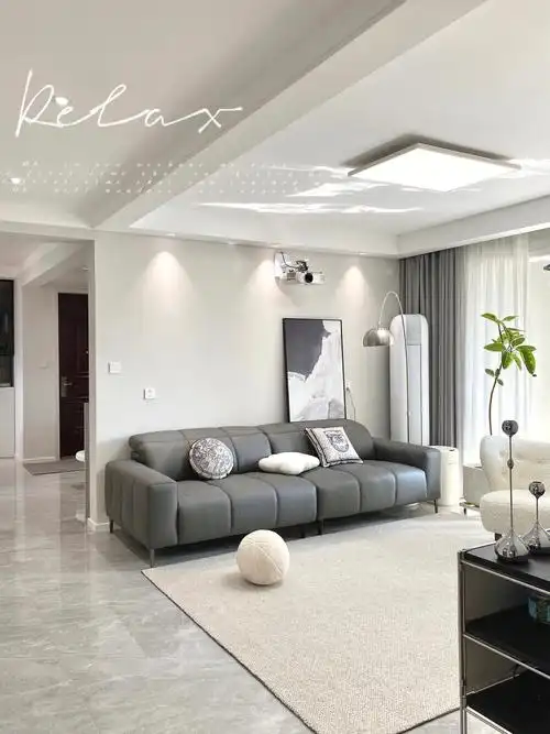 浅灰色地砖搭配深灰色沙发真的绝了啊00