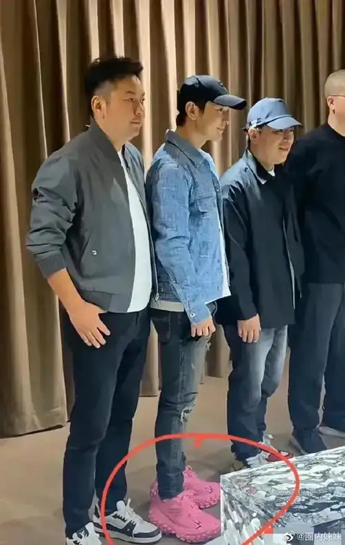 总算知道黄晓明有多高了