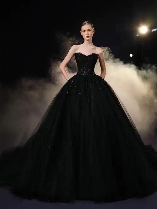 化身高贵黑天鹅94不做"随波逐流"的新娘|成都婚纱