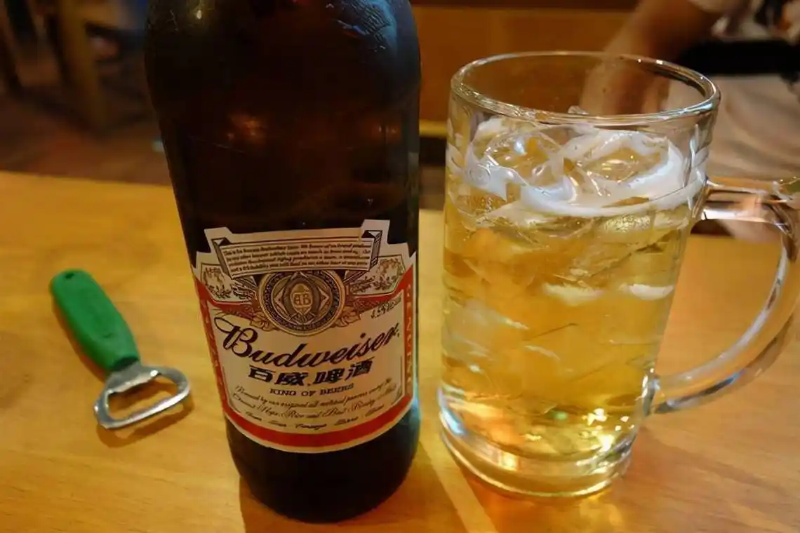 高血压者能喝酒吗真的要做到滴酒不沾可能很多人都想错了