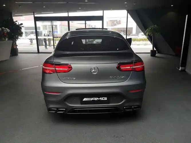 奔驰amgglc63scoupe亚光灰黑内现车优惠15万元