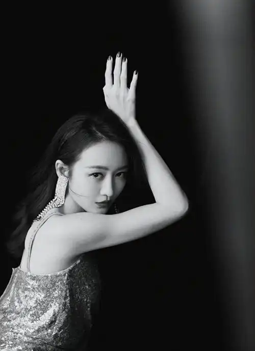 1岁的王鸥个人资料,是娱乐圈里特立独行的一位女星"