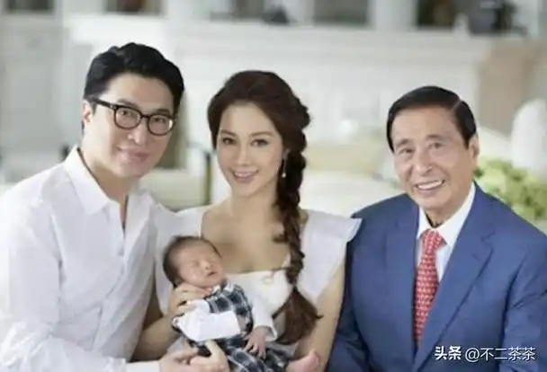 徐子淇前两个孩子都是女儿,一度焦虑到抑郁,终于在生下后面的儿子后才