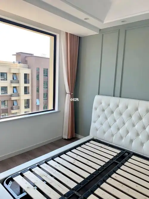 伦敦雾配什么颜色的窗帘