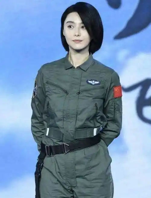 紫霞仙子朱茵美女军装照