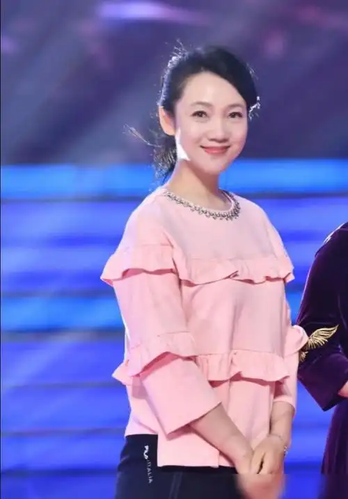 没有观众还如此热闹星光大道创新录制周群做嘉宾吃得很满足